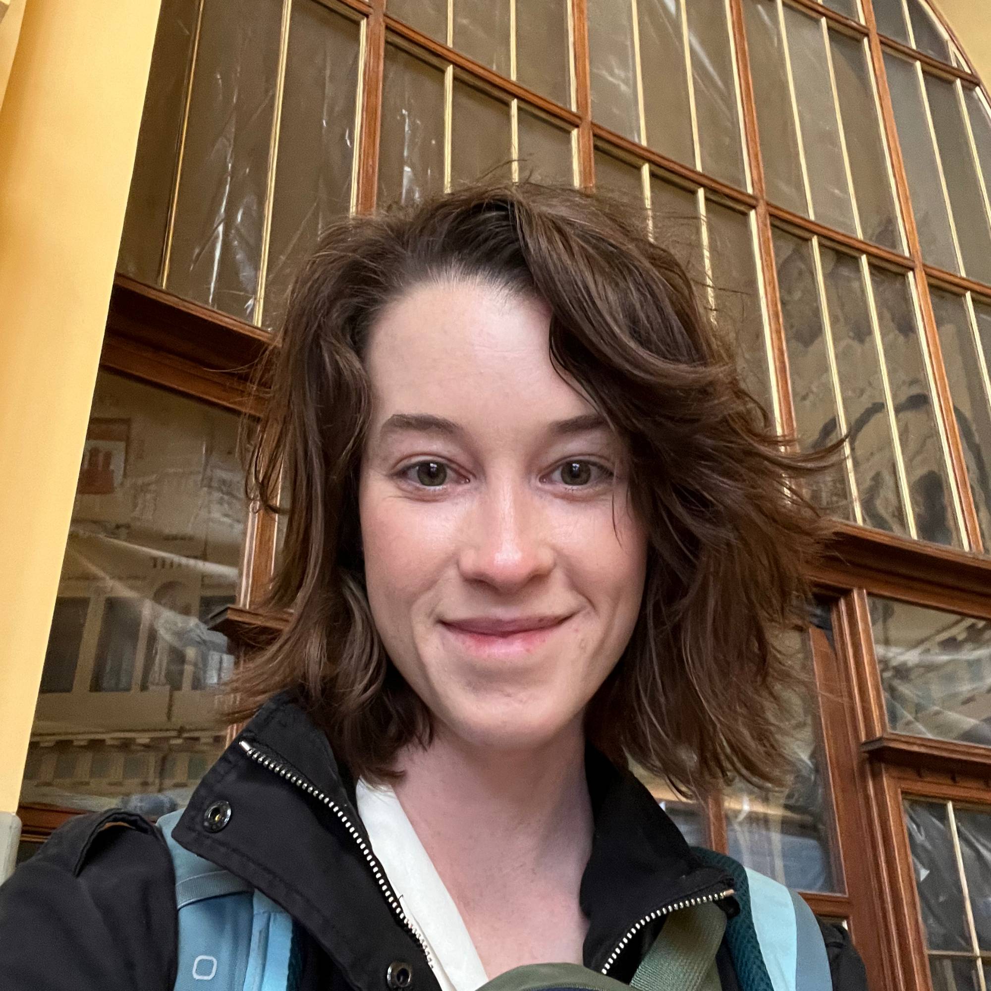 Beth Barker Headshot